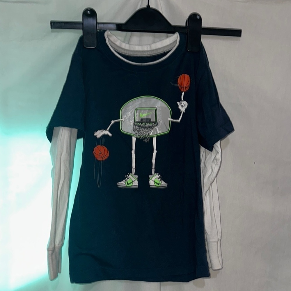 Kids Nike Basketball Graphic long sleeve Tee size 6